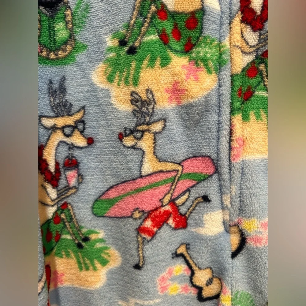 Women's large Secret Treasures Aloho Christmas Onesie zip‎ large